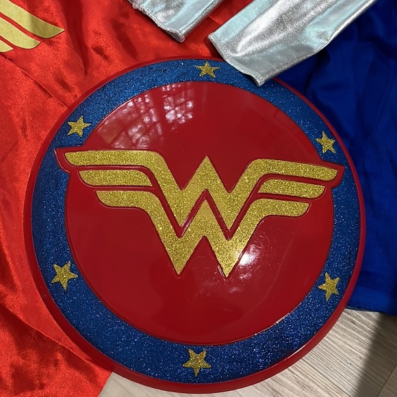 Wonder Woman Outfit for 5-7 year old - Picture 4 of 7